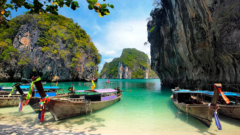 Phuket & Khao Lak: I James Bonds fodspor