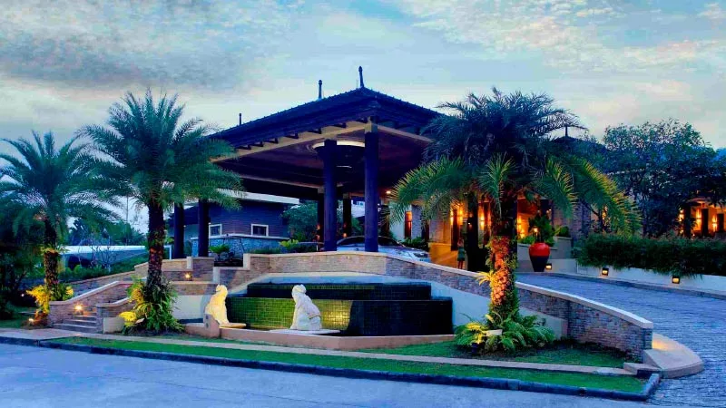 Centara Seaview Resort