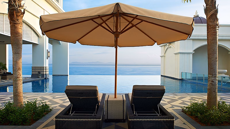 Eastern Oriental Hotel