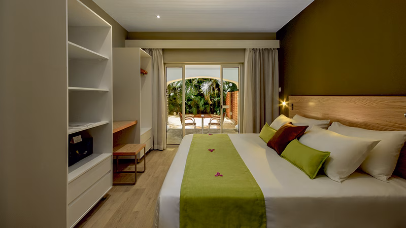 Mauricia Beachcomber