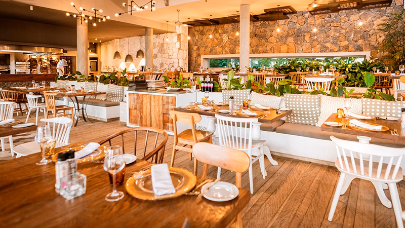 Victoria Beachcomber