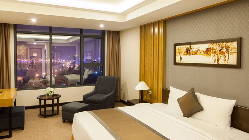 Muong Thanh Luxury Nhat Le Hotel