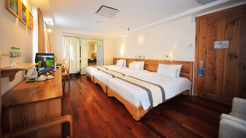 Romance Hotel