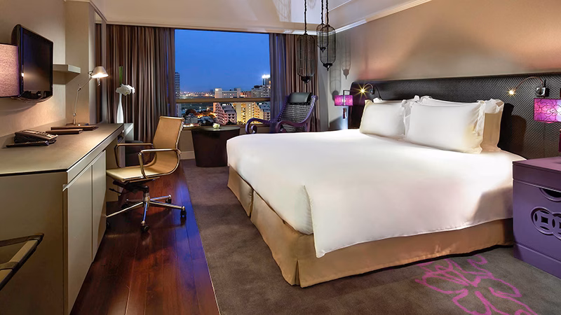 Sofitel Saigon Plaza Hotel