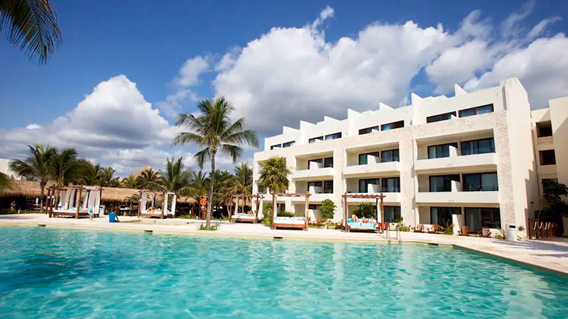 Akumal Bay Beach Wellness Resort