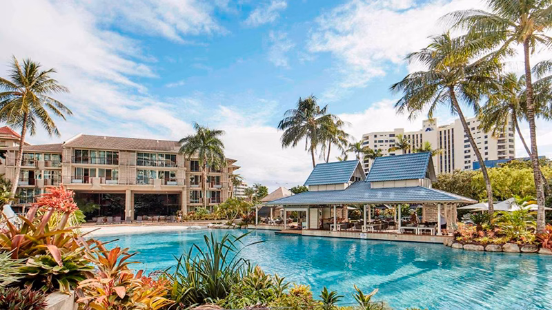 Novotel Cairns Oasis Resort
