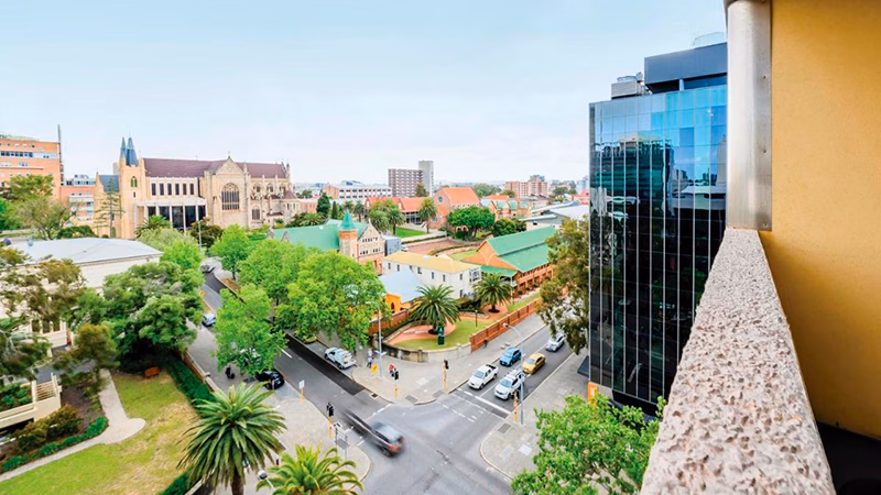 Travelodge Perth Hotel