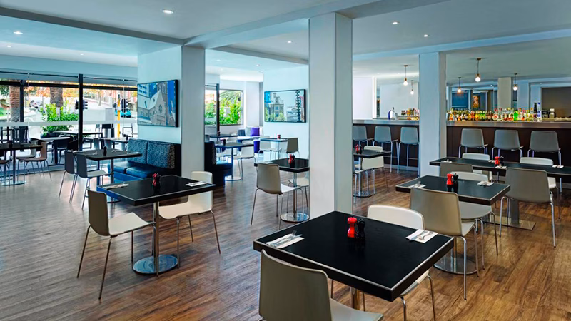 Travelodge Perth Hotel