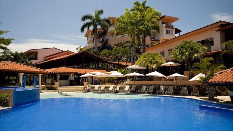 Hotel X