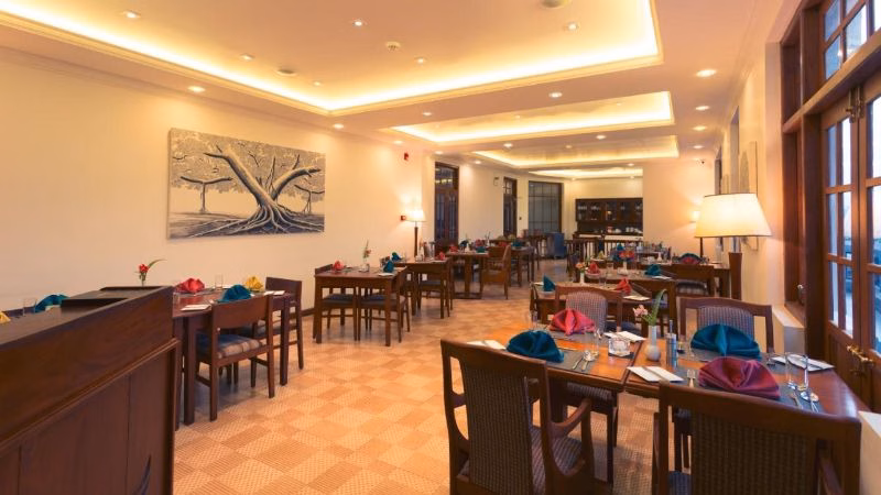 Restaurant. X