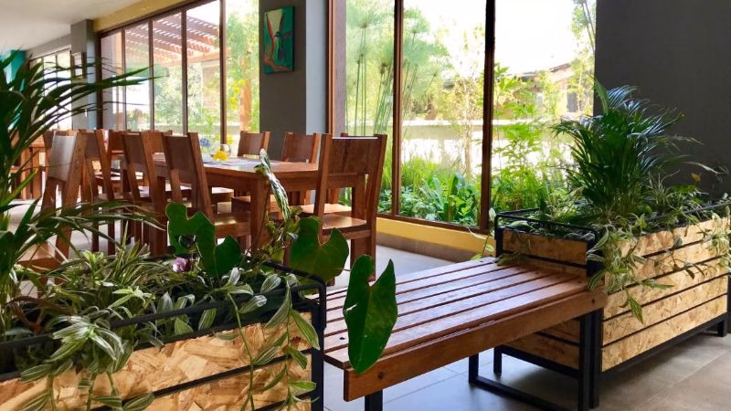 Ilalo Garden Restaurant X