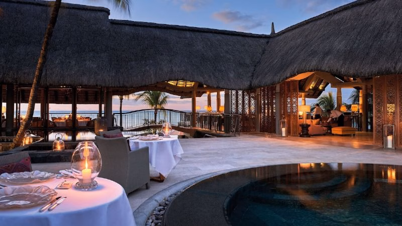 Royal Palm Beachcomber Restaurant X