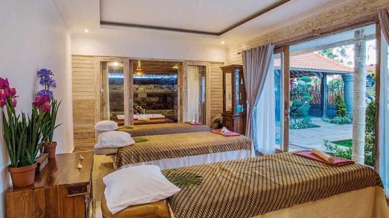 The Palm Grove Spa X