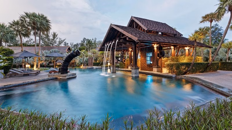 The Slate Pool Bar X
