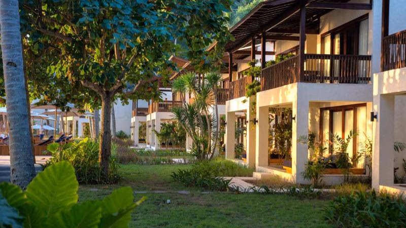 Katamaran Resort Lombok X