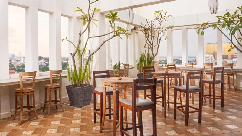 Katari Hotel X