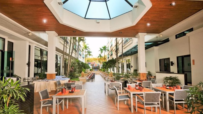 Tara Angkor Hotel Restaurant X