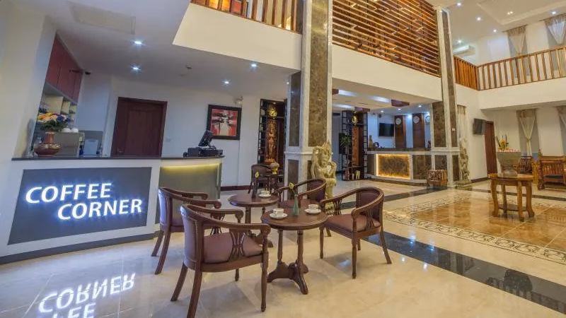 Katari Phnom Phen X