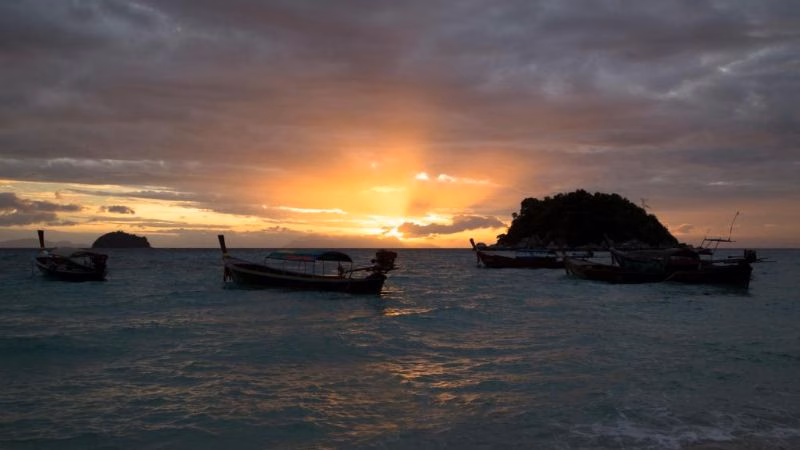 Mali Resort Sunset X