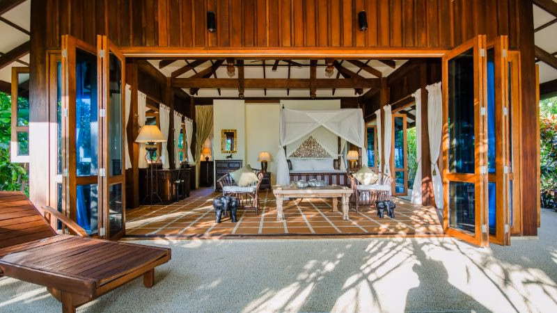 Baan Raj Master Bedroom