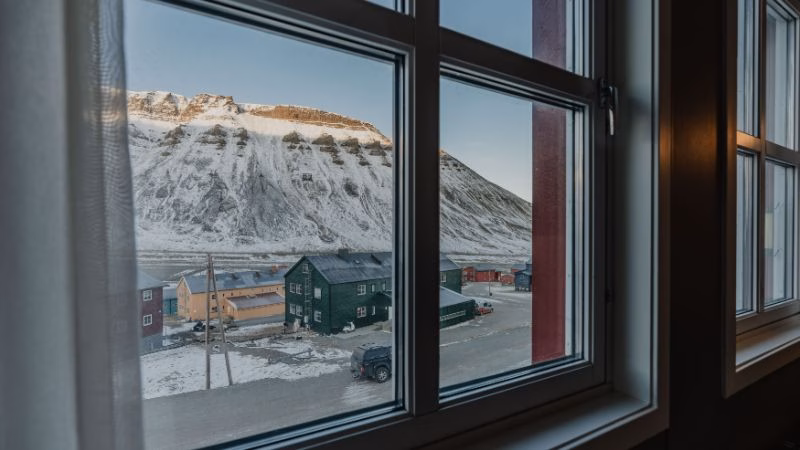 Hurtigruten Svalbard Funken Lodge Utsikt Ragnhild Utne Photo Ragnhild Utne