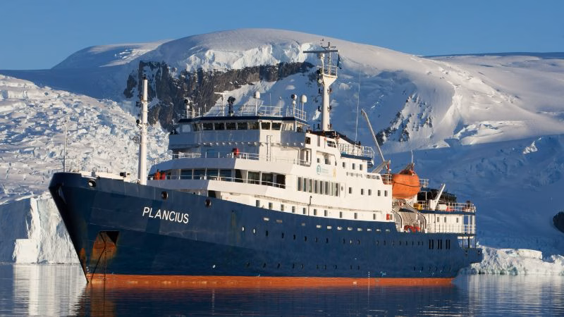 PLA Plancius In Errera Channel © Troels Jacobsen Oceanwide Expeditions.JPG Troels Jacobsen X