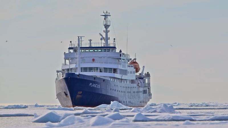 Plancius In Pack Ice Spitsbergen Gerard Regle X