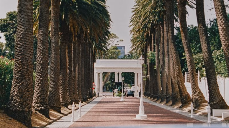 MNH Exterior Main Entrance