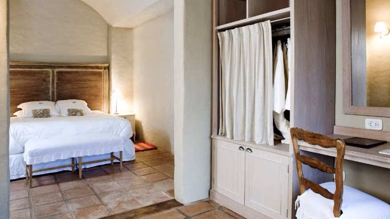 House Of Jasmines Min Scaled X