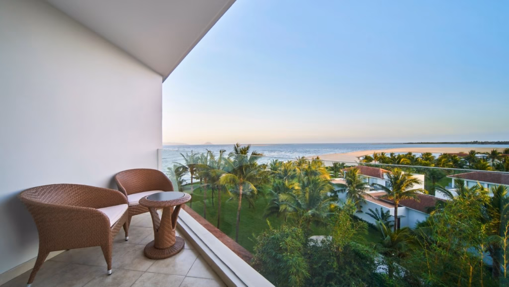 Br Dadha Garden View Wide Hor