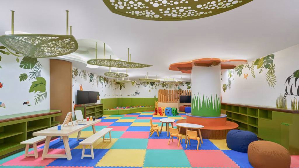 Br Dadha Kids Club Wide Hor
