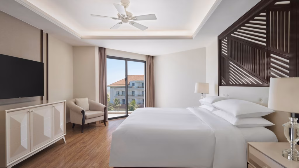 Br Dadha King Bedroom Wide Hor