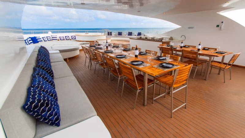 Infinity Alfresco Dining X