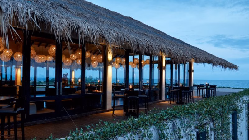 Jet Yala Dining X
