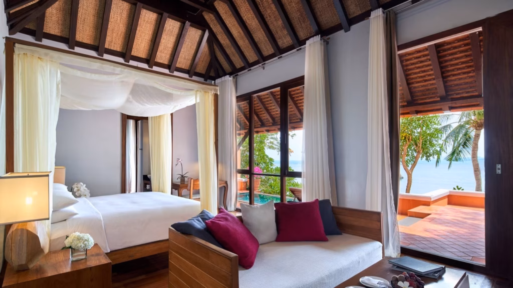 Usmbr Beachfront Bedroom Hor Wide Zon