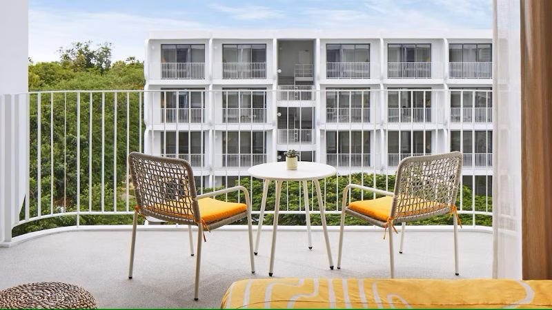 The Standard Balkon X